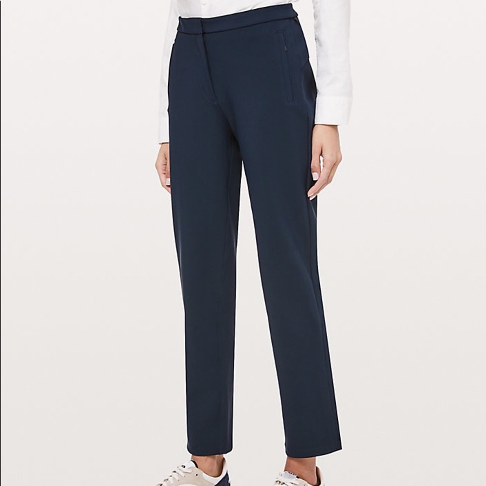 Lululemon on the move pants 28
